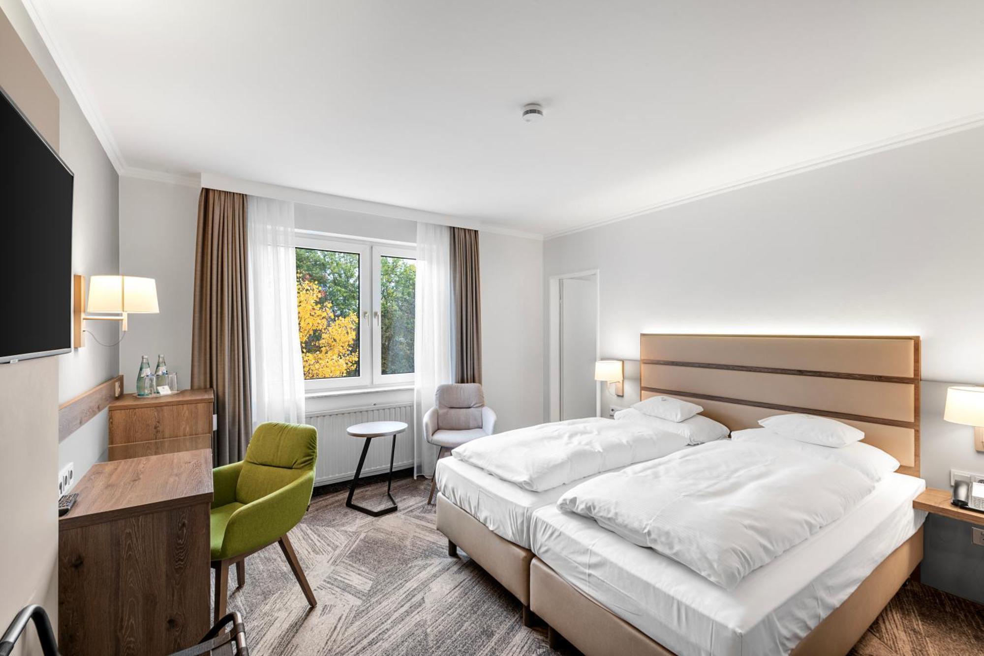 Parkhotel Am Taunus Oberursel Esterno foto
