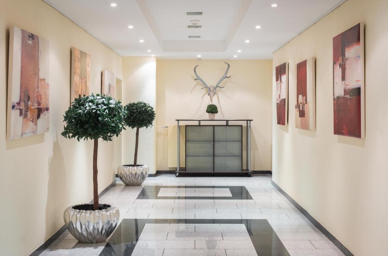 Parkhotel Am Taunus Oberursel Esterno foto